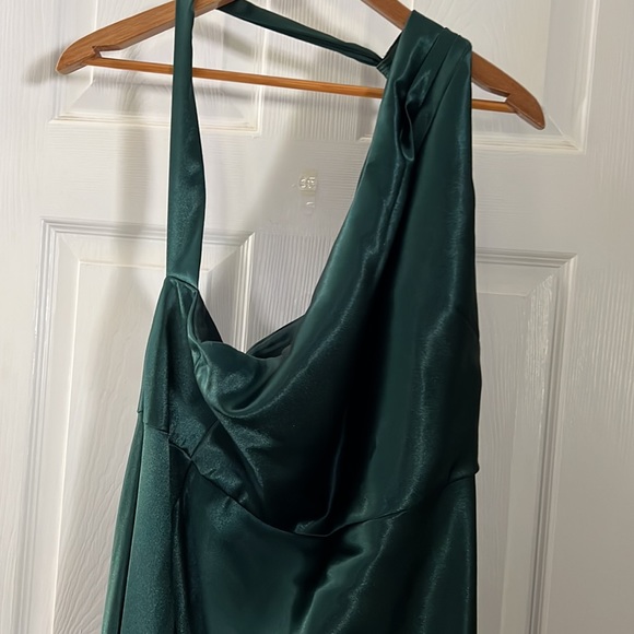 Dress - Picture 2 of 5